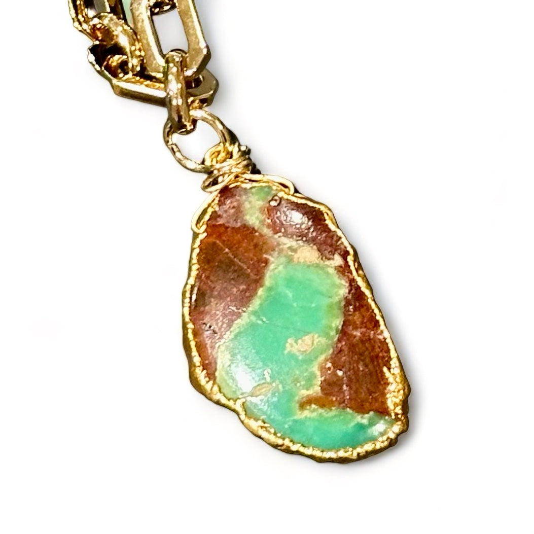 Métropole Agate Pendant on Chloe Chain